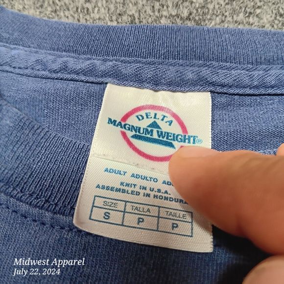 Vintage Megaman Pixel Shirt Adult Small Blue‎ 90s NES Video Game T - Picture 7 of 9